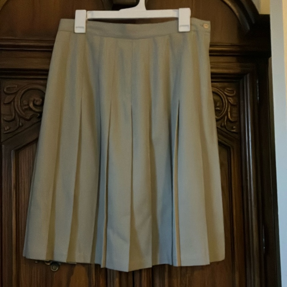 NWOT Worthington made in USA Sage Green Pleated A-Line Knee-Length Skirt